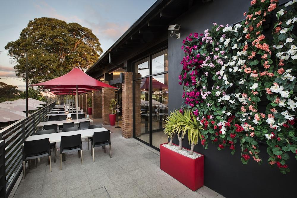 Nightcap At The Ranch Hotel Macquarie Park Exterior photo