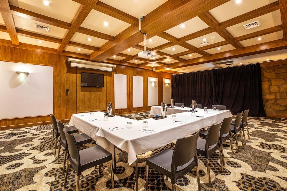 Nightcap At The Ranch Hotel Macquarie Park Exterior photo